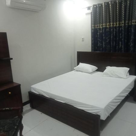 Ryazm Guest House Rawalpindi Dış mekan fotoğraf
