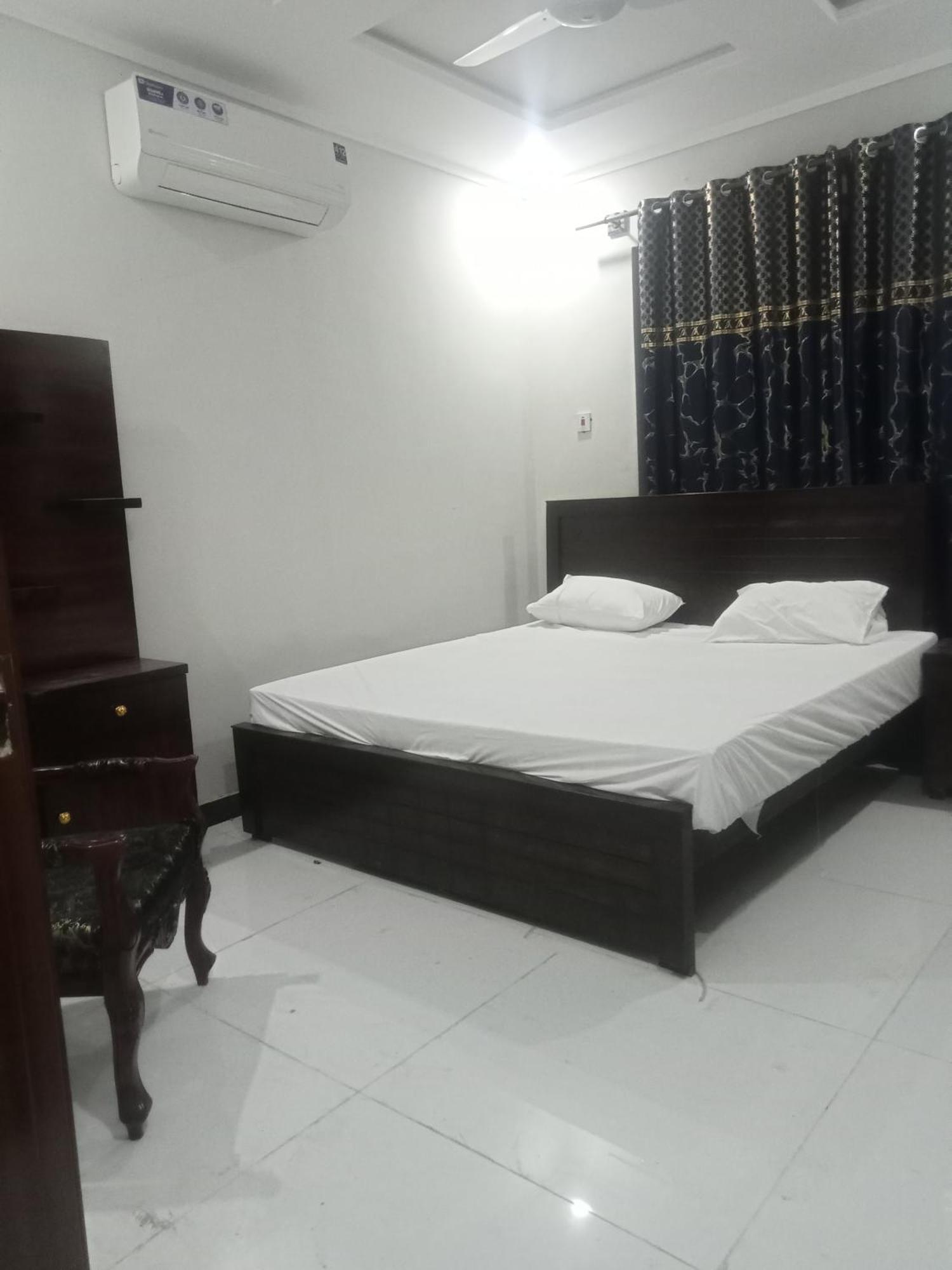 Ryazm Guest House Rawalpindi Dış mekan fotoğraf